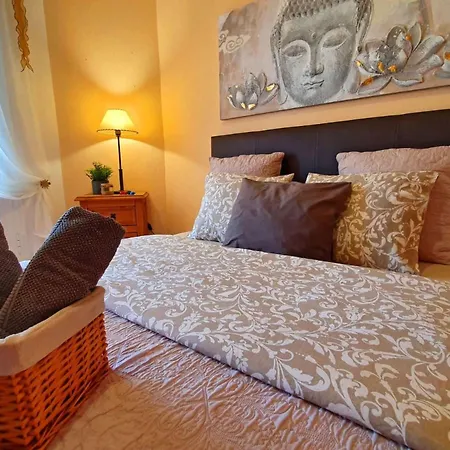 Gemuetliches In Mit Grossem Garten Und Meerblick By Interhome *