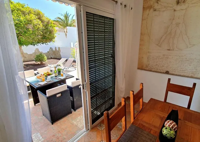 Gemuetliches In Mit Grossem Garten Und Meerblick By Interhome *