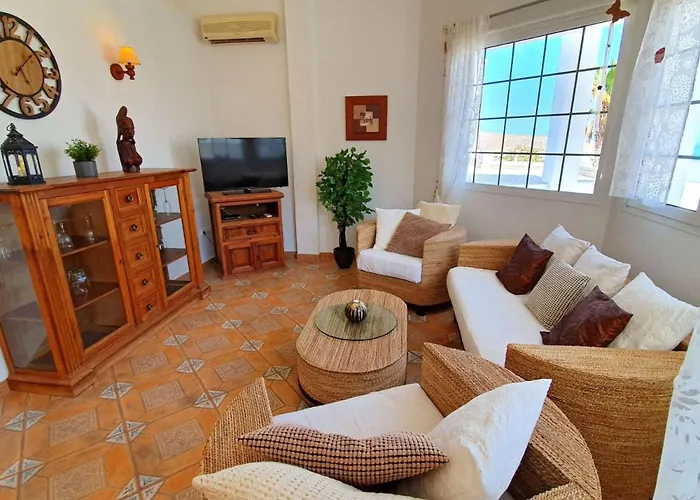 Gemuetliches In Mit Grossem Garten Und Meerblick By Interhome