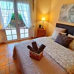 Gemuetliches In Mit Grossem Garten Und Meerblick By Interhome Σπίτι διακοπών *