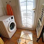 Gemuetliches In Mit Grossem Garten Und Meerblick By Interhome Σπίτι διακοπών