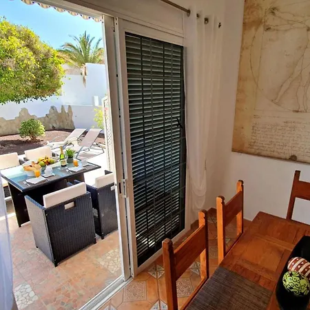 Gemuetliches In Mit Grossem Garten Und Meerblick By Interhome *