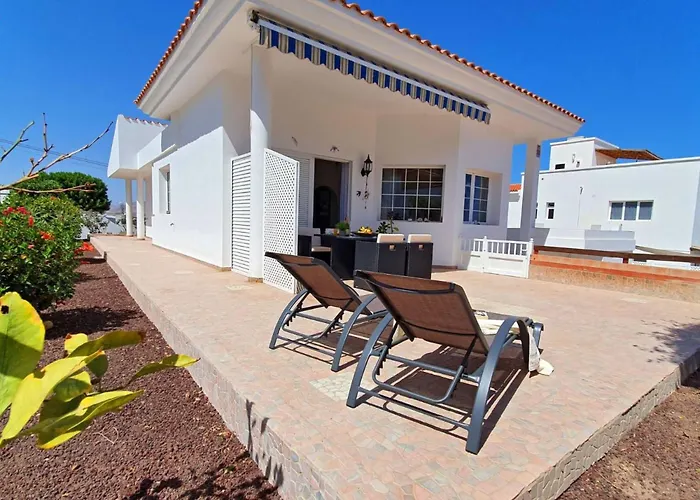 Gemuetliches In Mit Grossem Garten Und Meerblick By Interhome Ferienhaus *