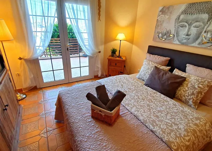 Gemuetliches In Mit Grossem Garten Und Meerblick By Interhome Ferienhaus *