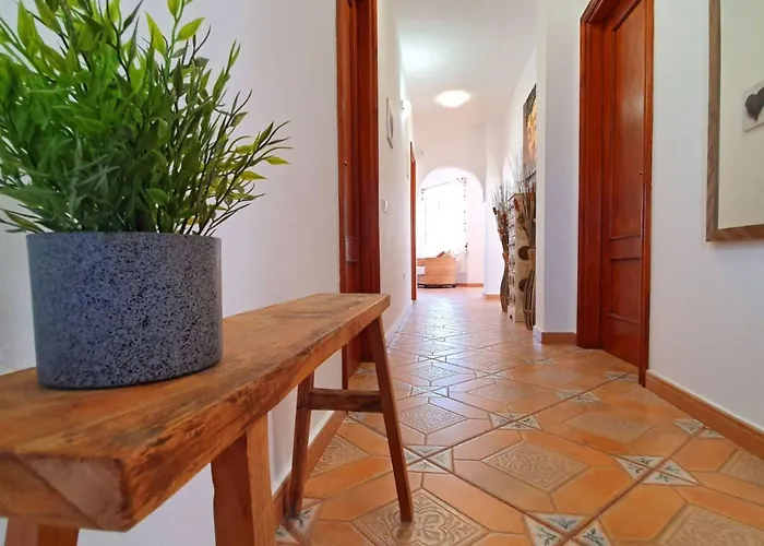 Ferienhaus Gemuetliches In Mit Grossem Garten Und Meerblick By Interhome